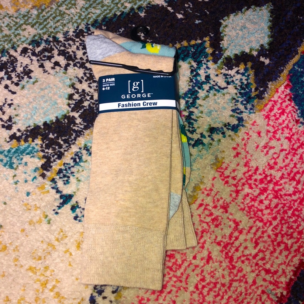 🧜🏼‍♀️3 for $15 item!🧜🏼‍♀️fashion crew socks